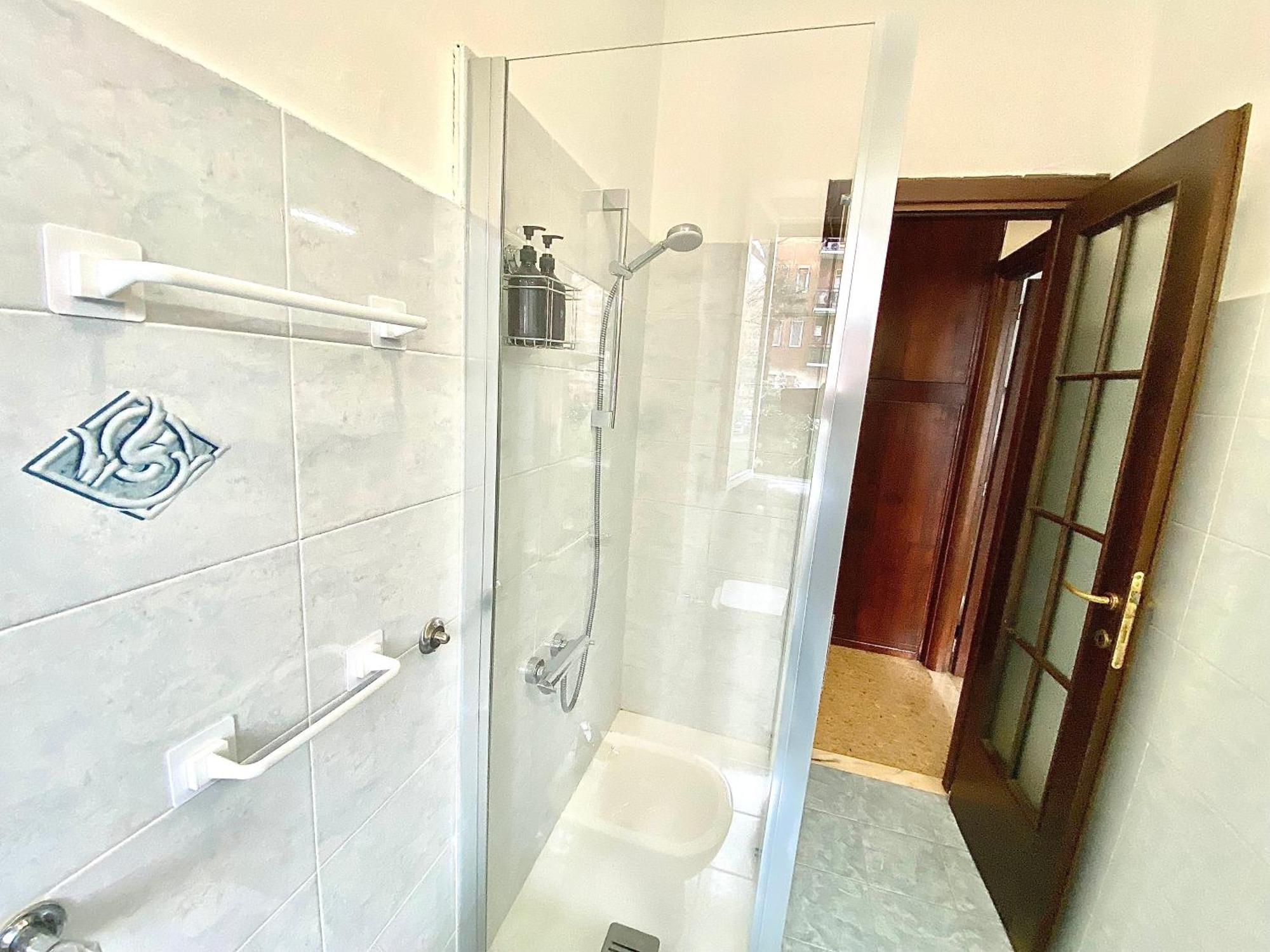 Navigli Style, Tra Metropolitana Famagosta, Comfort E Modernita Apartamento Milão Exterior foto